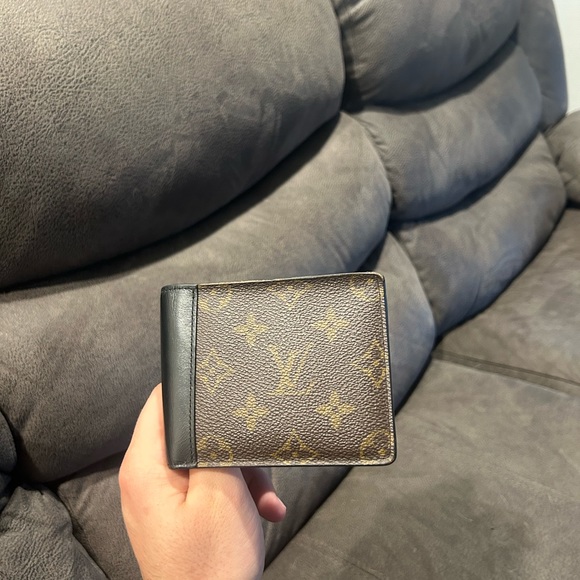 Men’s Louis Vitton wallet - Picture 2 of 5